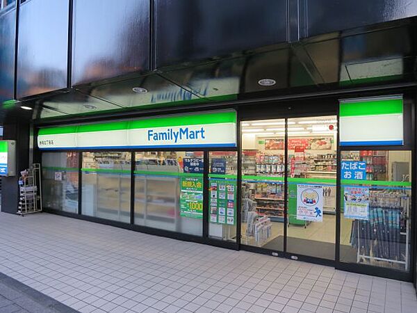 画像21:FamilyMart 赤坂三丁目店[400m]