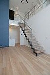 都営三田線 三田駅 徒歩11分の賃貸マンション 3階1LDKのリビング/ダイニング