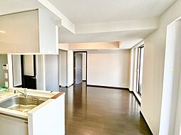 JR山手線 五反田駅 徒歩8分の賃貸マンション 28階1SLDKのリビング/ダイニング