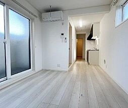 京急本線 鮫洲駅 徒歩4分の賃貸アパート 1階1LDKのリビング/ダイニング