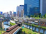 御茶ノ水駅(JR東日本 中央本線) 徒歩8分。 620m