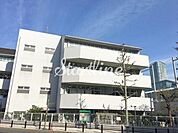 港区立小中一貫教育校赤坂学園赤坂小学校 徒歩5分。 340m