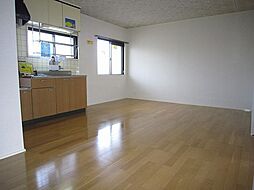 鹿児島市電2系統 市役所前駅 中迫バス停下車 3.9kmの賃貸マンション 3階2LDKのリビング/ダイニング