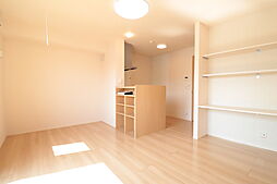 肥薩おれんじ鉄道 上川内駅 南国交通　暮橋バス停下車 徒歩19分の賃貸アパート 2階1LDKのリビング/ダイニング