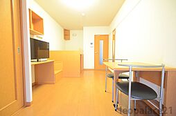 JR鹿児島本線 川内駅 バス14分 育英小入口下車 徒歩4分の賃貸アパート 2階1Kのリビング/ダイニング