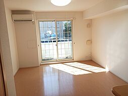 JR鹿児島本線 川内駅 バス13分 育英小入口下車 徒歩4分の賃貸アパート 1階ワンルームのリビング/ダイニング