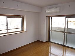 JR日豊本線 鹿児島中央駅 徒歩4分の賃貸マンション 8階1Kのリビング/ダイニング