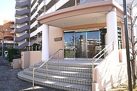 URアーベインルネス穴生