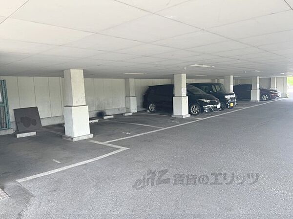 画像22:駐車場