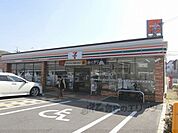 セブンイレブン　京阪橋本駅南店まで1050メートル