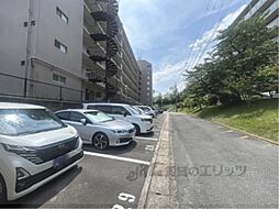 7 / 10