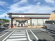 セブンイレブン　八幡市男山指月店まで300メートル
