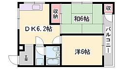 サニーハイム山氏浦 2階