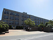 平岡南中学校