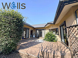 物件画像 コの字型パティオが魅力の上質な平屋建て住宅