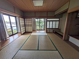 居間