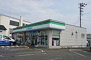 ファミリーマート鮎喰町店まで959ｍ