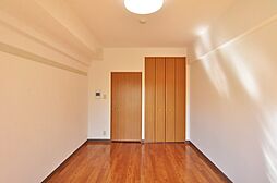 カスタリア野毛山 5階1Kのリビング/ダイニング