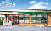 セブンイレブン横浜浦島町店 徒歩8分。 580m