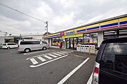 ミニストップ大和上草柳店 382m