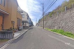 前面道路が広く 周辺は閑静な住宅街です