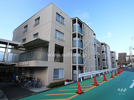 コープ野村高槻E棟の外観(南東側から)