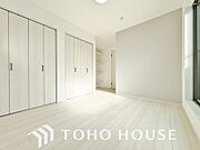 白を基調とした室内は、明るい住空間を造り出すだけでなく、清潔感をもたらしてくれます。