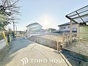 豊かな陽光に照らしだされる素敵な空間。季節を問わず華やいだ素敵な風景をお楽しみいただけます。