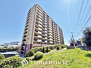 四季折々の変化を楽しめる心地よい場所。時間の経過と共に味わいが出る素敵な空間へ。