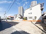豊かな陽光に照らしだされる素敵な空間。季節を問わず華やいだ素敵な風景をお楽しみいただけます。