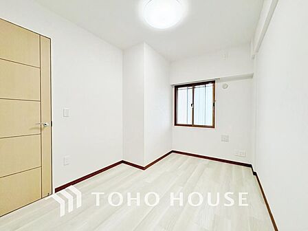快適な光を取り入れ、心地よい風を取り入れます。収納スペースもあり、生活しやすい居住スペースです。