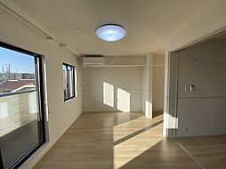 JR東海道・山陽本線 東加古川駅 徒歩9分の賃貸アパート 3階1LDKのリビング/ダイニング