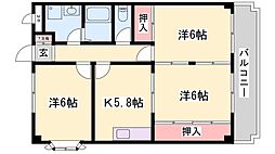 セレブレージ 3階