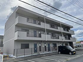 兵庫県姫路市花田町上原田（賃貸マンション2LDK・1階・61.85㎡） その1