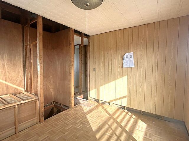 室内 前橋市下新田町649-14