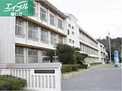 倉敷市立西中学校 1049m