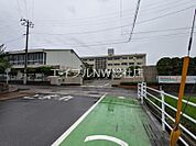 岡山市立中山小学校 956m
