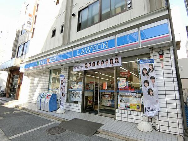 画像22:【コンビニエンスストア】ローソン 吹田垂水三丁目店まで125ｍ