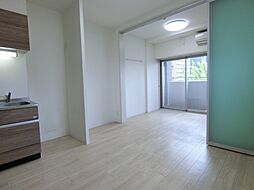 居間