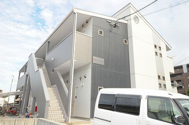 2 / 8