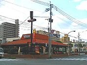 フォルクス到津店（860m）