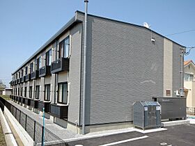 レオパレス南 205 ｜ 香川県丸亀市柞原町206-8（賃貸アパート1K・2階・28.02㎡） その1