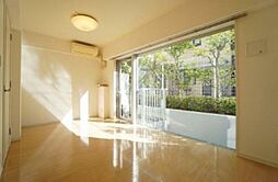 アーバンフラッツ目黒本町 2階1LDKのリビング/ダイニング