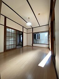 居間
