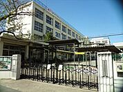 品川区立荏原第一中学校 徒歩5分。 400m