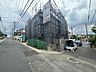 外観：前面道路含む現地写真