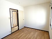 間取反転・別部屋のお写真です