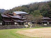 豊岡市立弘道小学校（801m）