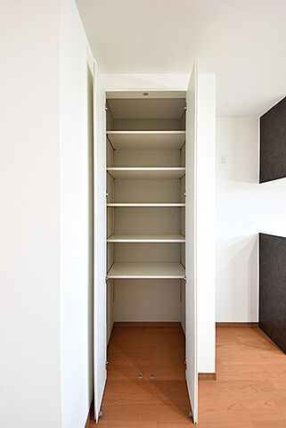 収納 広島市西区観音新町3丁目8