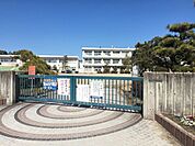 豊田市立畝部小学校 560m